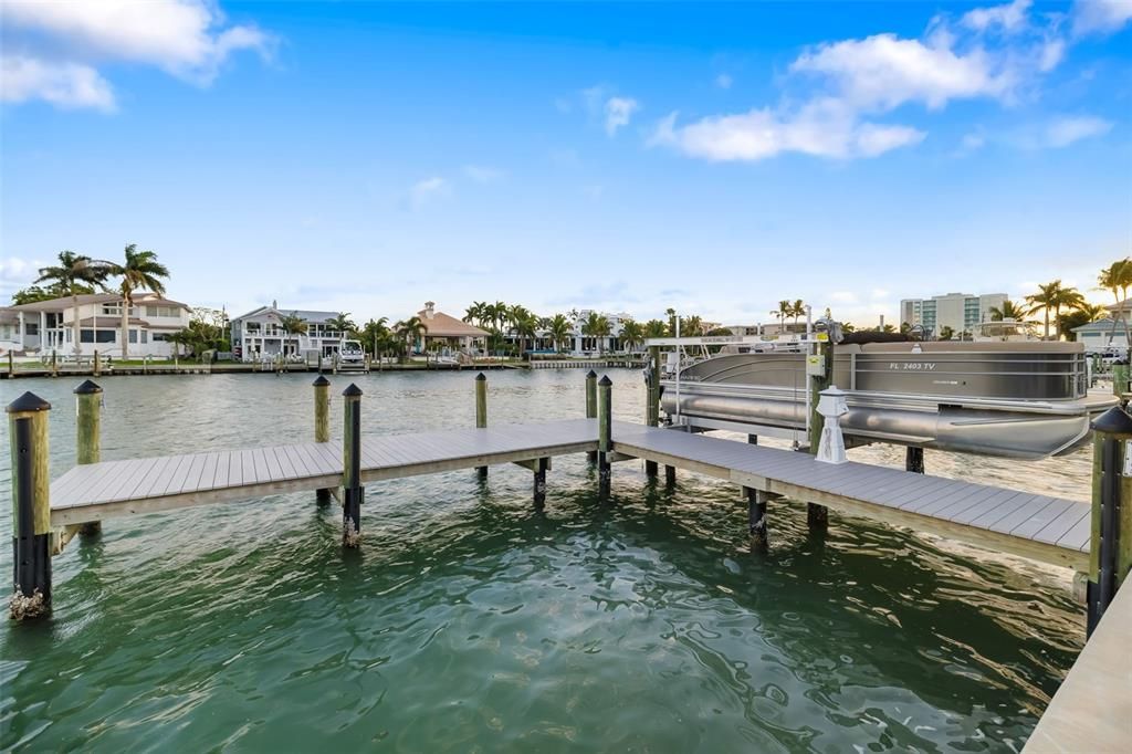 For Sale: $5,200,000 (3 beds, 3 baths, 2875 Square Feet)