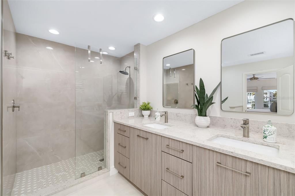 For Sale: $5,200,000 (3 beds, 3 baths, 2875 Square Feet)