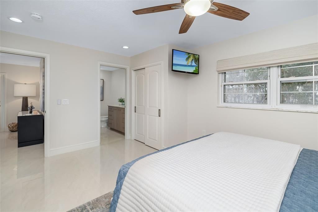 For Sale: $5,200,000 (3 beds, 3 baths, 2875 Square Feet)