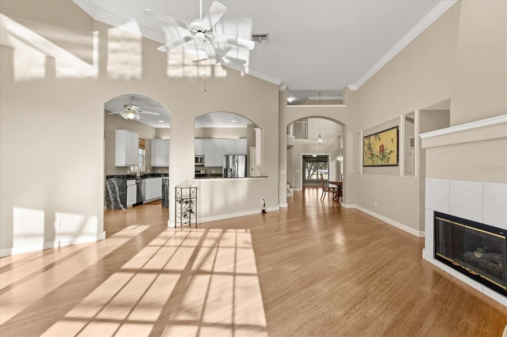 En Venta: $545,000 (4 camas, 2 baños, 2289 Pies cuadrados)