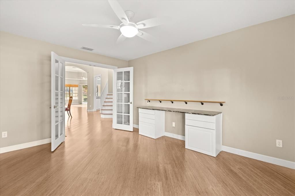 En Venta: $545,000 (4 camas, 2 baños, 2289 Pies cuadrados)