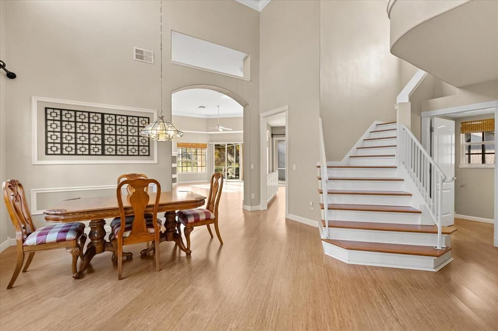 En Venta: $545,000 (4 camas, 2 baños, 2289 Pies cuadrados)