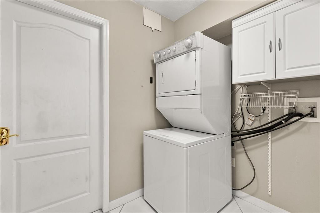 En Venta: $545,000 (4 camas, 2 baños, 2289 Pies cuadrados)