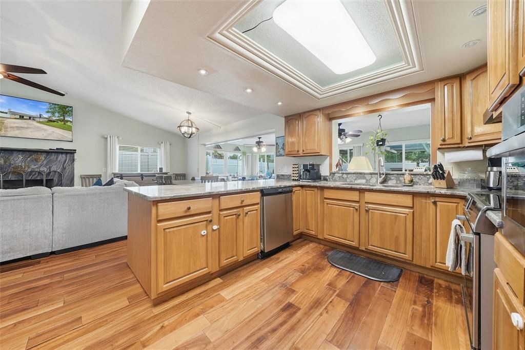 待售: $349,900 (3 贝兹, 2 浴室, 2222 平方英尺)