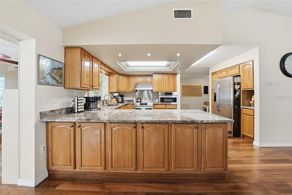 待售: $349,900 (3 贝兹, 2 浴室, 2222 平方英尺)