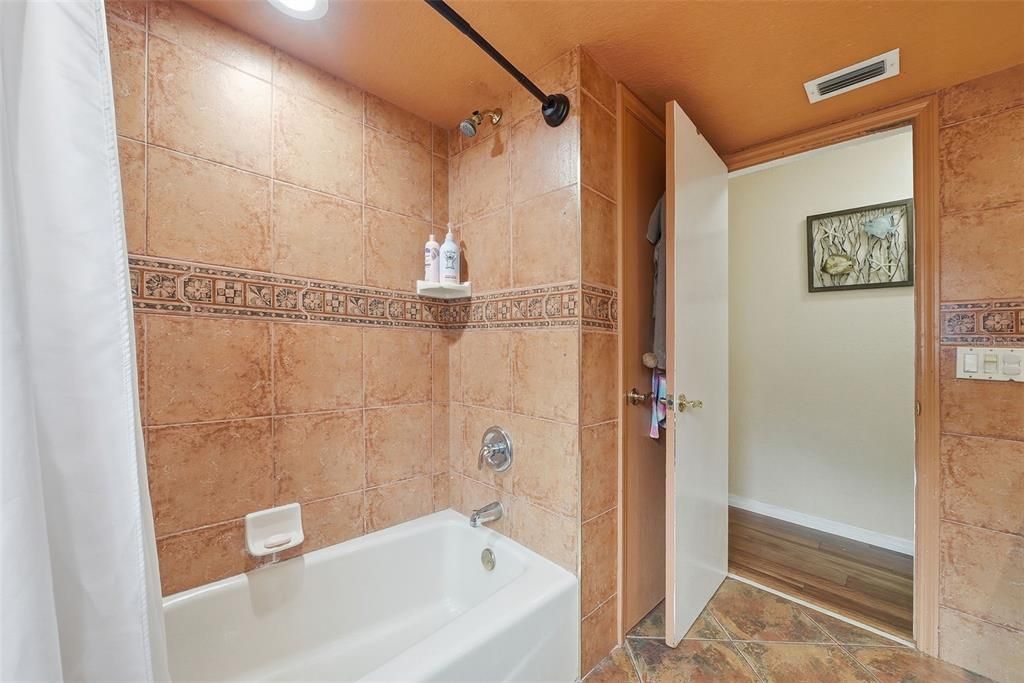 待售: $349,900 (3 贝兹, 2 浴室, 2222 平方英尺)