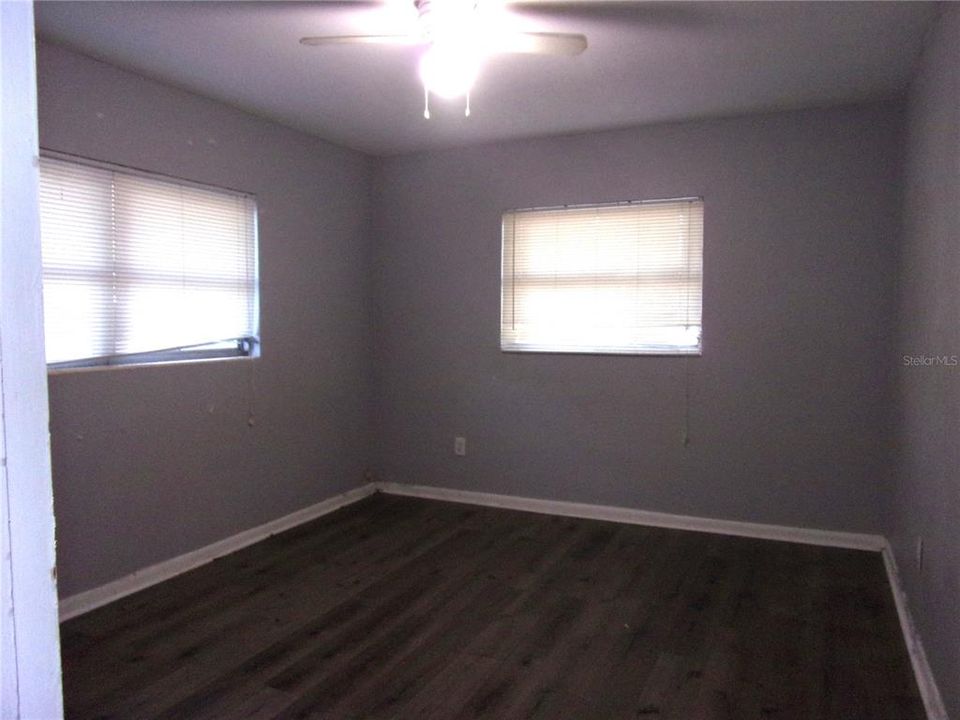 Active With Contract: $249,900 (3 beds, 2 baths, 1517 Square Feet)