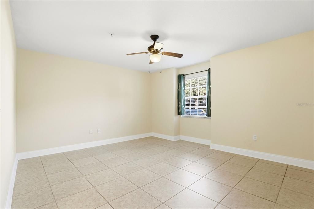 For Sale: $210,000 (2 beds, 2 baths, 1288 Square Feet)