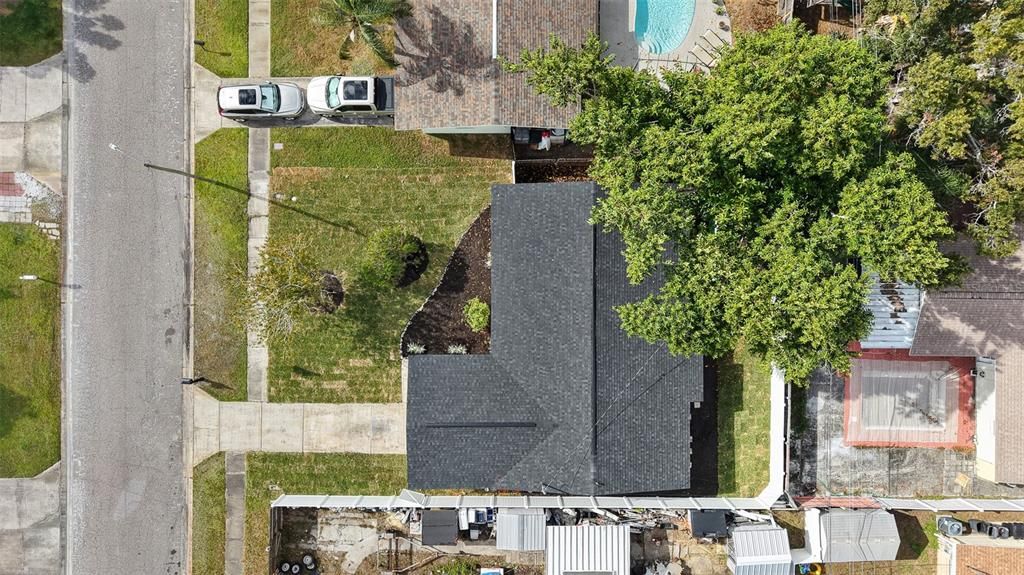 En Venta: $448,900 (4 camas, 2 baños, 1636 Pies cuadrados)