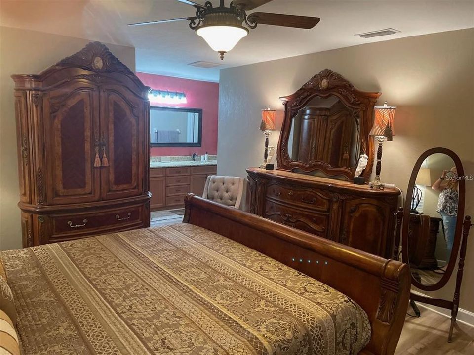 For Sale: $314,888 (3 beds, 2 baths, 1796 Square Feet)