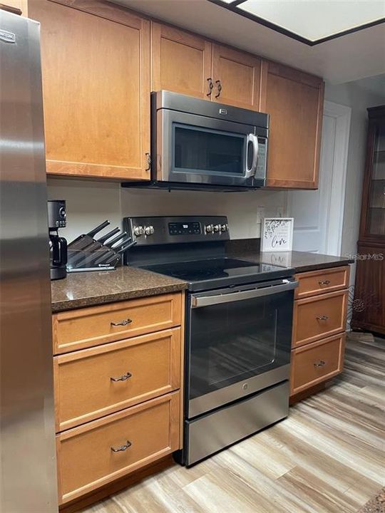 For Sale: $314,888 (3 beds, 2 baths, 1796 Square Feet)