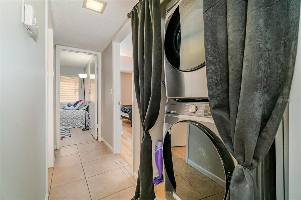 На продажу: $170,000 (2 спален, 2 ванн, 897 Квадратных фут)