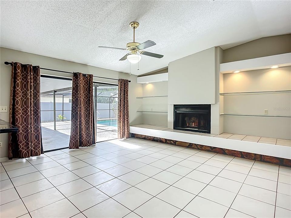 For Sale: $415,000 (3 beds, 2 baths, 1991 Square Feet)