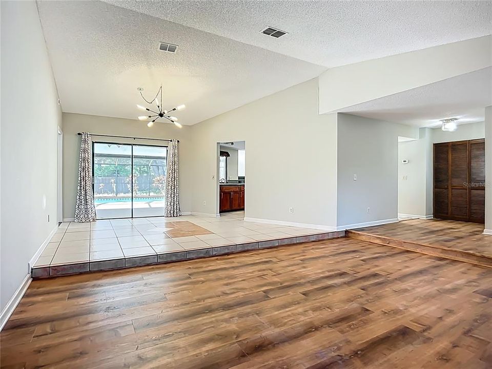 For Sale: $415,000 (3 beds, 2 baths, 1991 Square Feet)