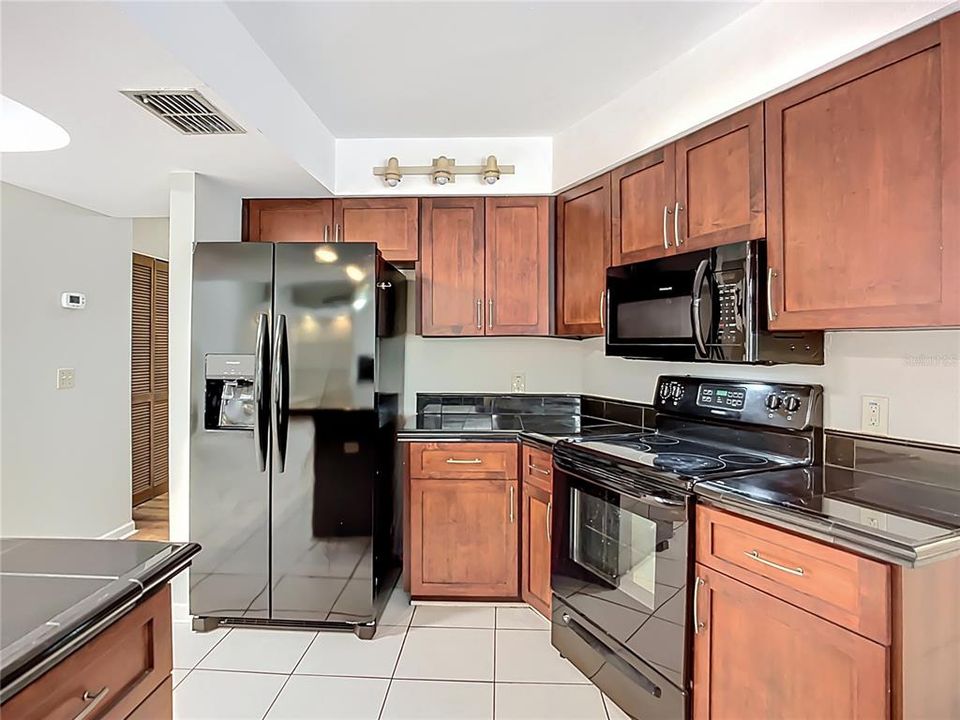 For Sale: $415,000 (3 beds, 2 baths, 1991 Square Feet)