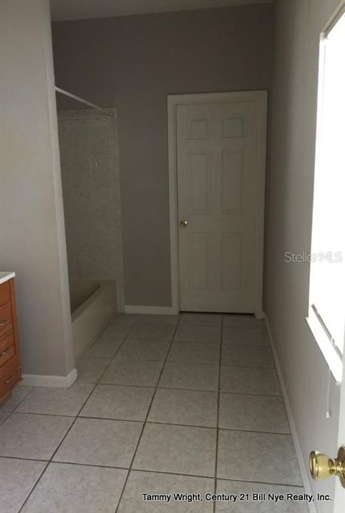 For Rent: $1,500 (3 beds, 2 baths, 1458 Square Feet)