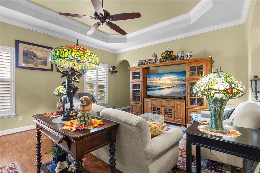 待售: $359,000 (4 贝兹, 3 浴室, 1850 平方英尺)