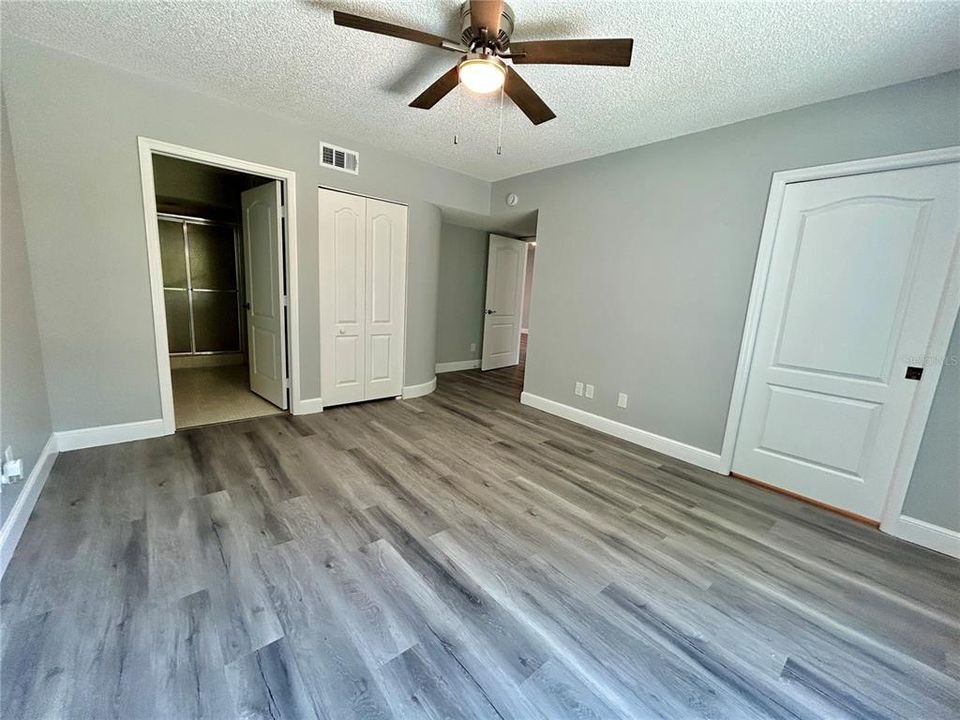For Sale: $239,000 (2 beds, 2 baths, 1210 Square Feet)