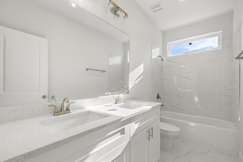 待售: $549,000 (4 贝兹, 2 浴室, 2412 平方英尺)