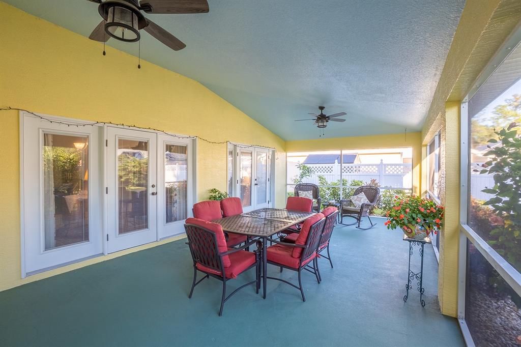 En Venta: $425,000 (4 camas, 3 baños, 2479 Pies cuadrados)