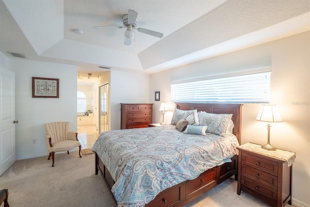 En Venta: $425,000 (4 camas, 3 baños, 2479 Pies cuadrados)