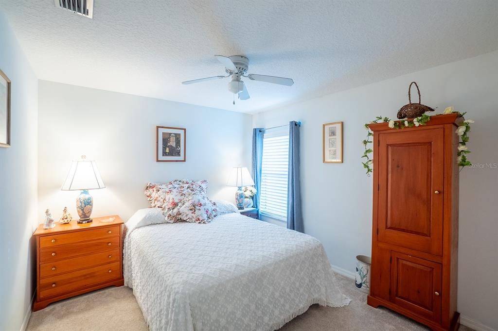 En Venta: $425,000 (4 camas, 3 baños, 2479 Pies cuadrados)