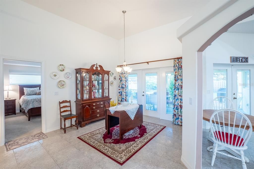 En Venta: $425,000 (4 camas, 3 baños, 2479 Pies cuadrados)