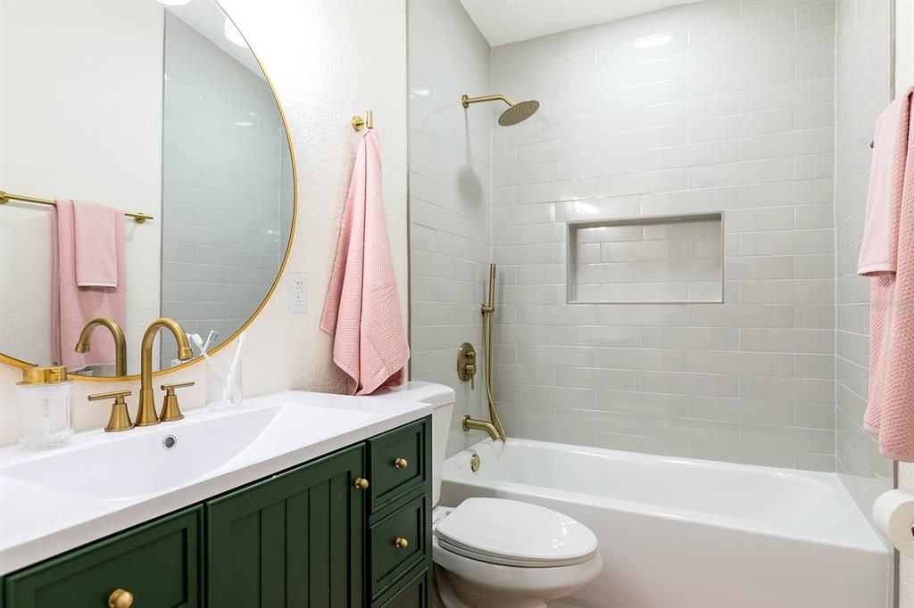 For Sale: $419,000 (3 beds, 2 baths, 1737 Square Feet)