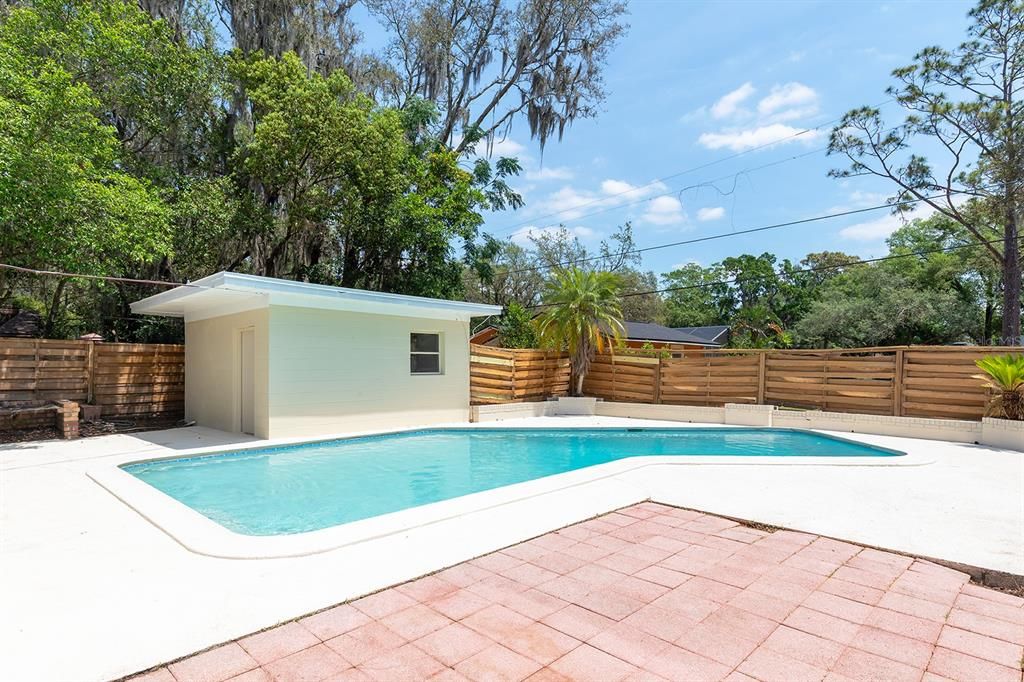 For Sale: $419,000 (3 beds, 2 baths, 1737 Square Feet)