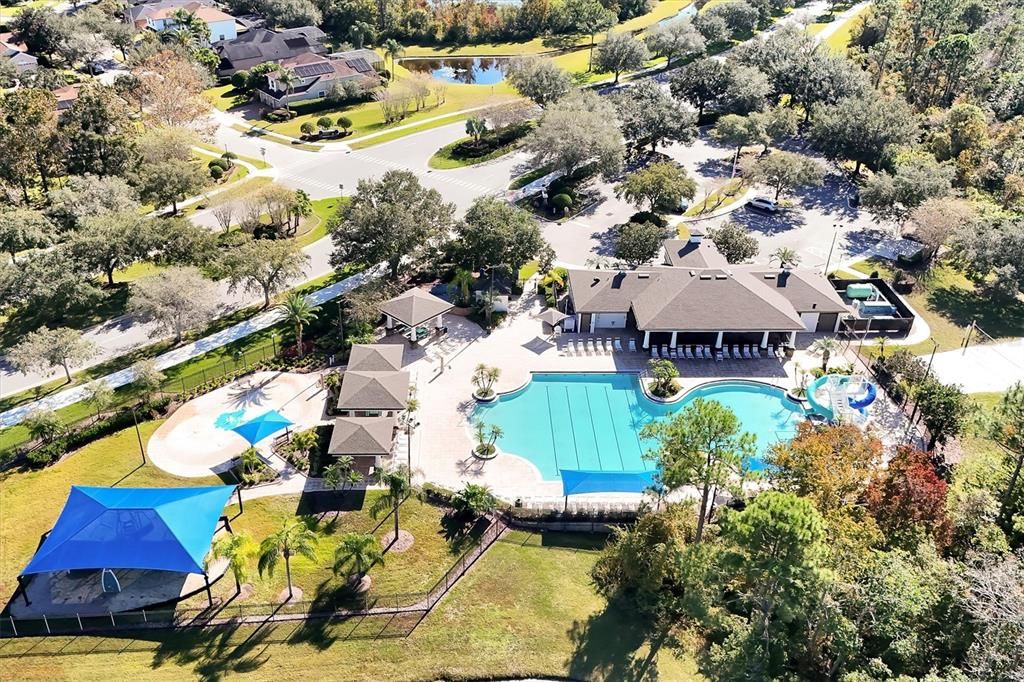 Activo con contrato: $585,000 (4 camas, 2 baños, 2115 Pies cuadrados)