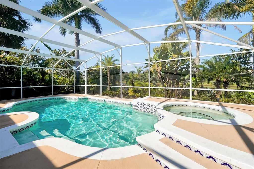 Activo con contrato: $585,000 (4 camas, 2 baños, 2115 Pies cuadrados)