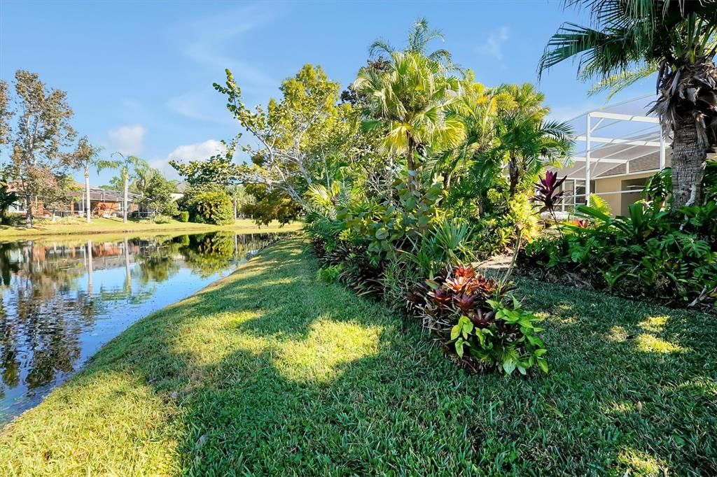 Activo con contrato: $585,000 (4 camas, 2 baños, 2115 Pies cuadrados)