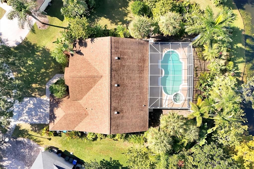 Activo con contrato: $585,000 (4 camas, 2 baños, 2115 Pies cuadrados)