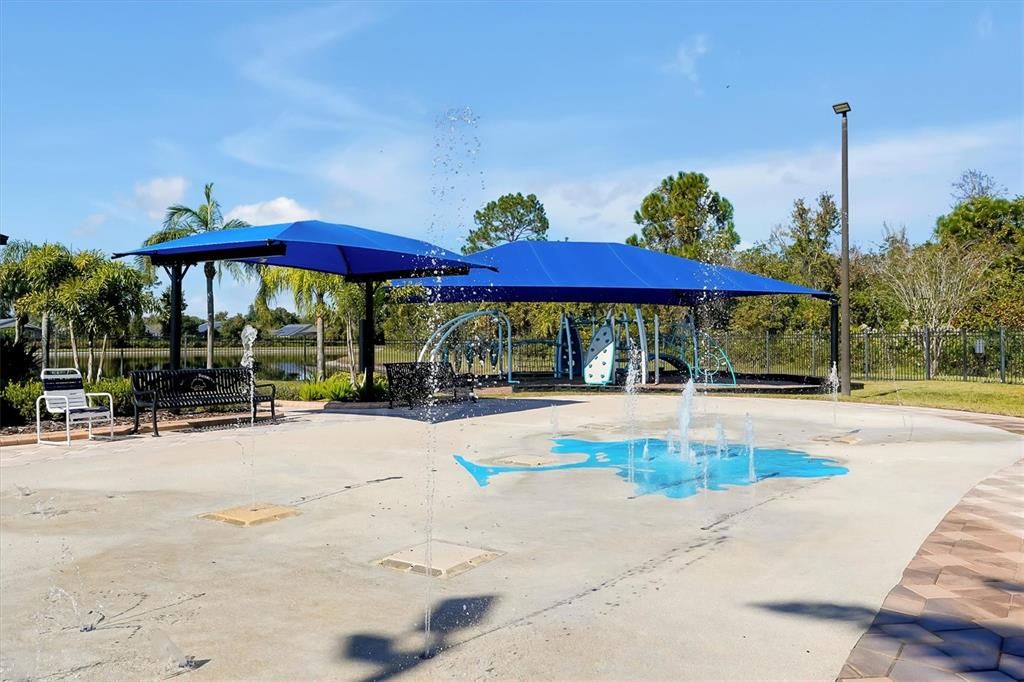 Activo con contrato: $585,000 (4 camas, 2 baños, 2115 Pies cuadrados)