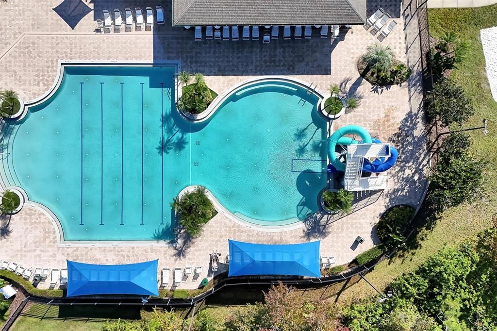 Activo con contrato: $585,000 (4 camas, 2 baños, 2115 Pies cuadrados)