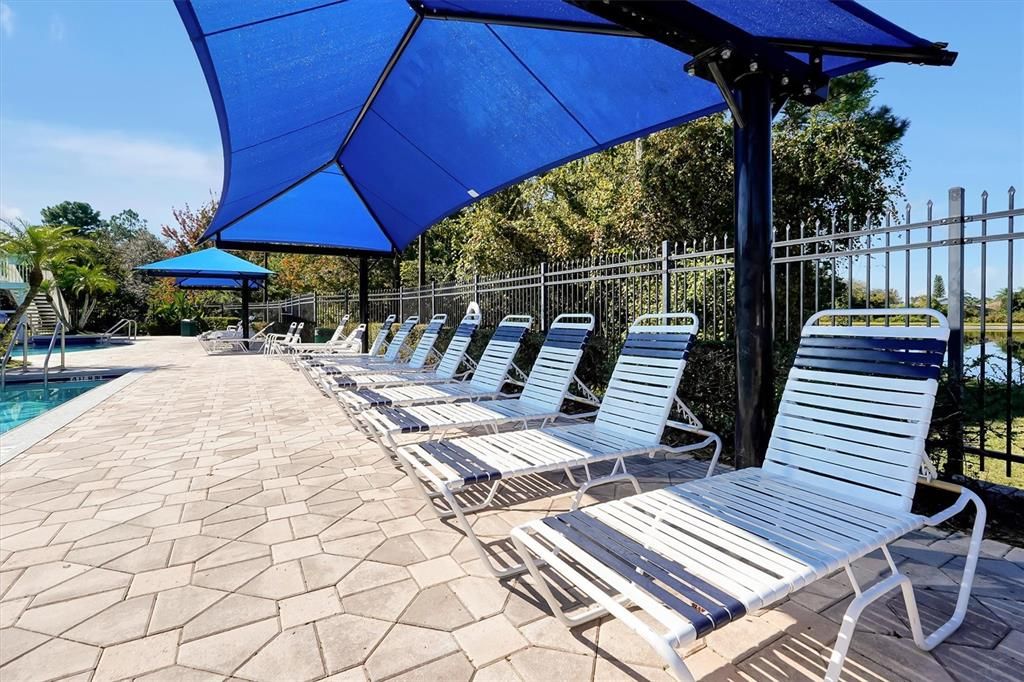 Activo con contrato: $585,000 (4 camas, 2 baños, 2115 Pies cuadrados)