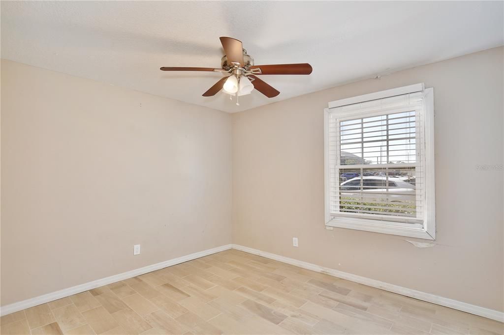 For Sale: $174,000 (2 beds, 1 baths, 891 Square Feet)