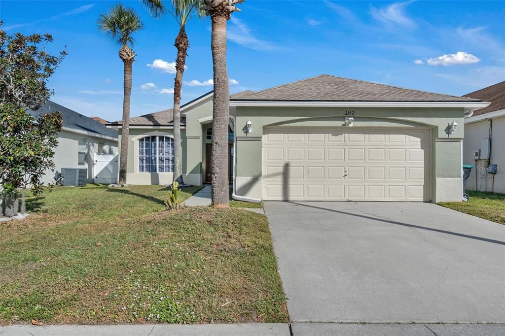 合同活跃: $325,000 (3 贝兹, 2 浴室, 1758 平方英尺)