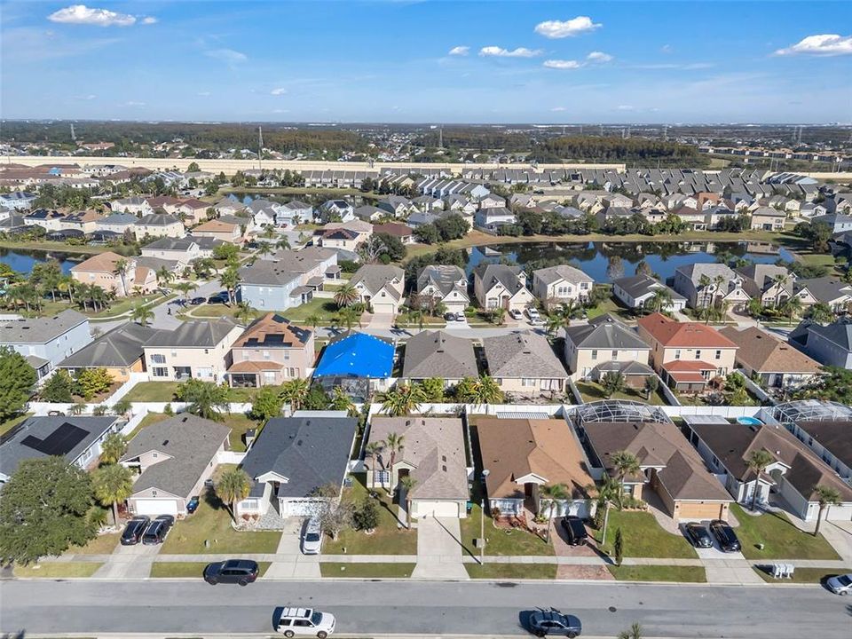 合同活跃: $325,000 (3 贝兹, 2 浴室, 1758 平方英尺)