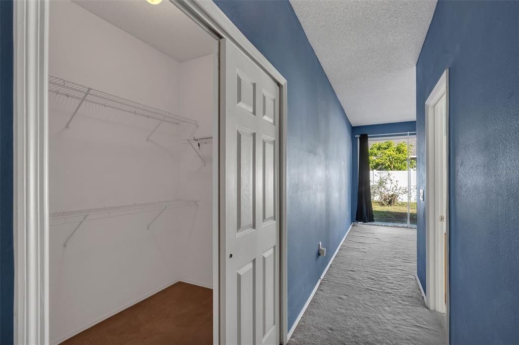 合同活跃: $325,000 (3 贝兹, 2 浴室, 1758 平方英尺)