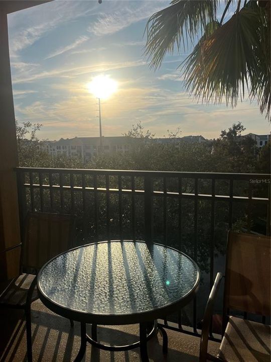 待售: $210,000 (2 贝兹, 2 浴室, 957 平方英尺)