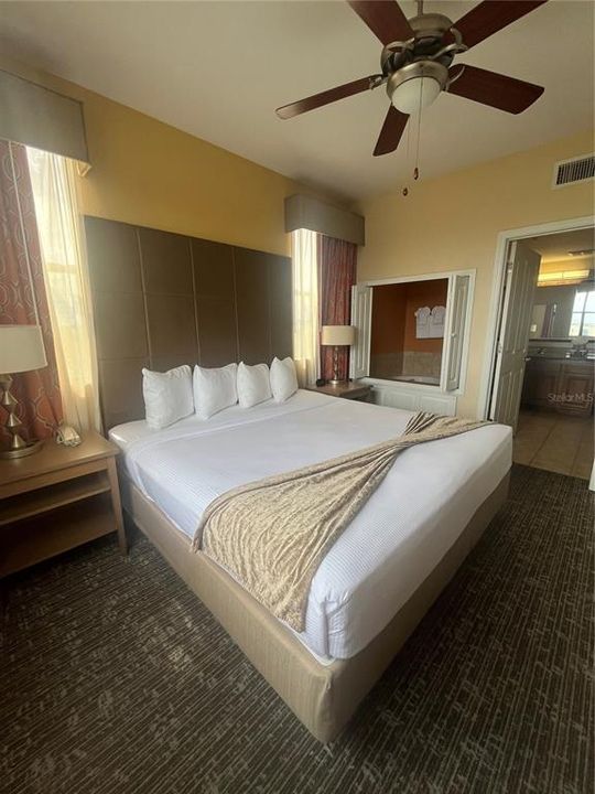 待售: $210,000 (2 贝兹, 2 浴室, 957 平方英尺)