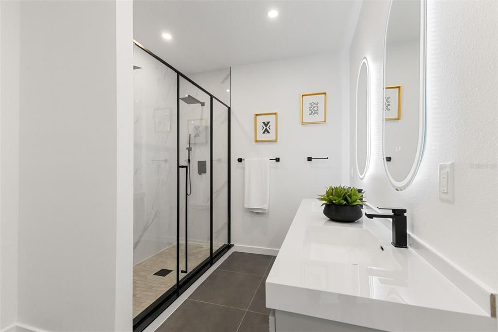 For Sale: $799,000 (3 beds, 3 baths, 2280 Square Feet)