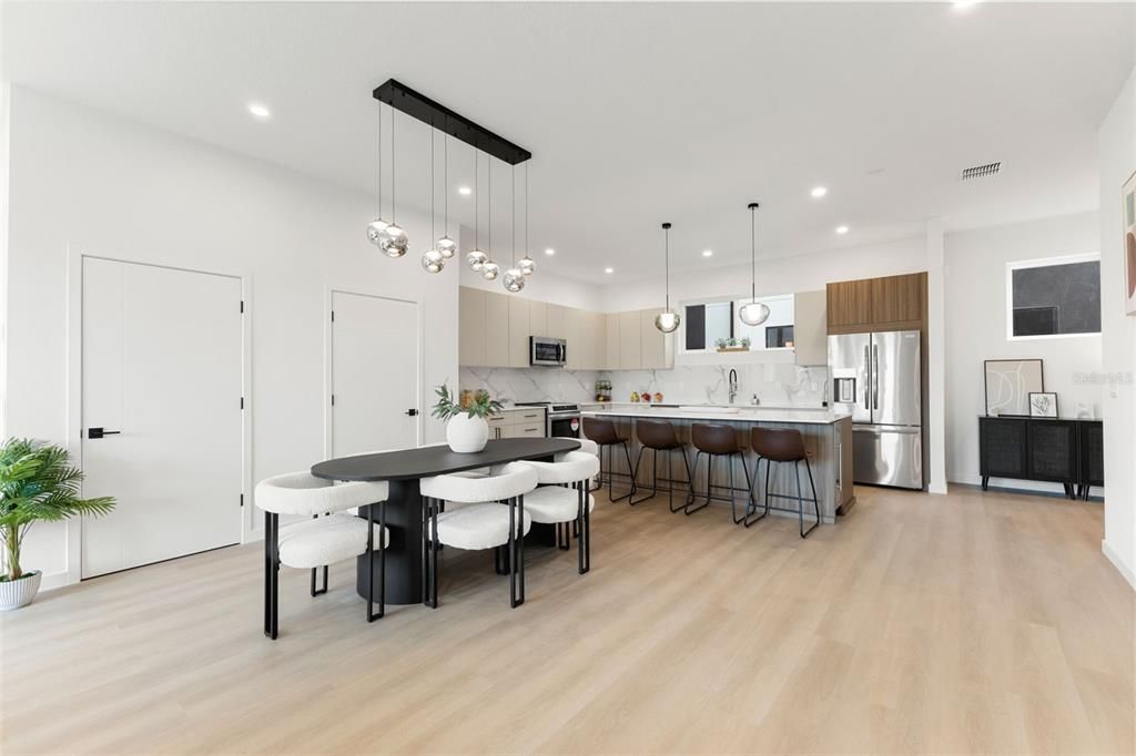 For Sale: $799,000 (3 beds, 3 baths, 2280 Square Feet)