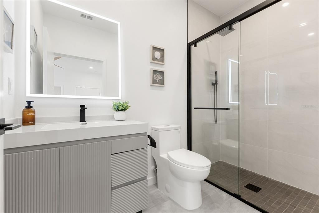 For Sale: $799,000 (3 beds, 3 baths, 2280 Square Feet)