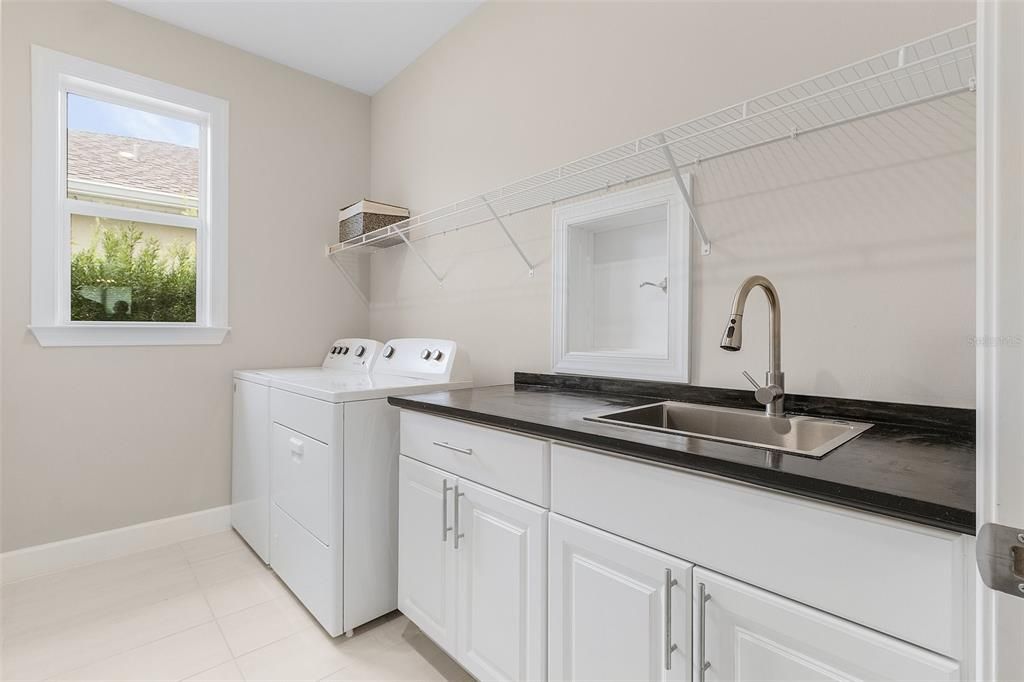 En Venta: $528,000 (3 camas, 2 baños, 2084 Pies cuadrados)