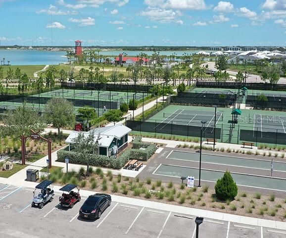 En Venta: $528,000 (3 camas, 2 baños, 2084 Pies cuadrados)