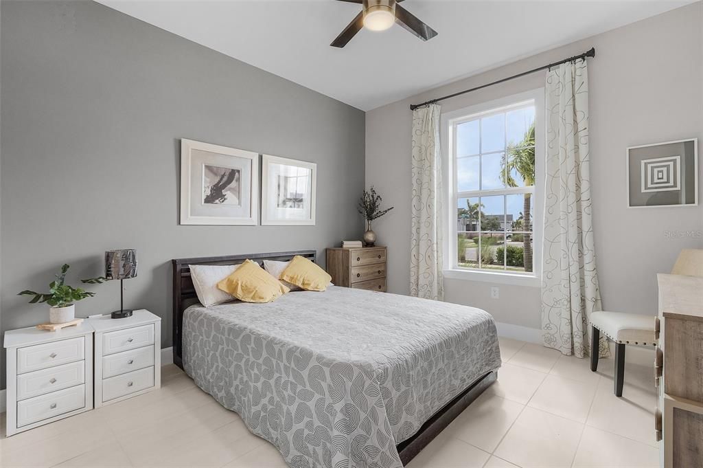 En Venta: $528,000 (3 camas, 2 baños, 2084 Pies cuadrados)