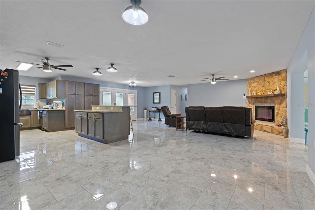 For Sale: $449,000 (3 beds, 2 baths, 2364 Square Feet)