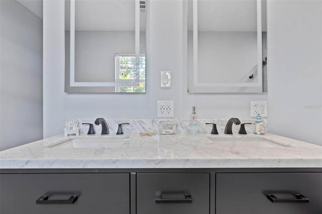 For Sale: $449,000 (3 beds, 2 baths, 2364 Square Feet)